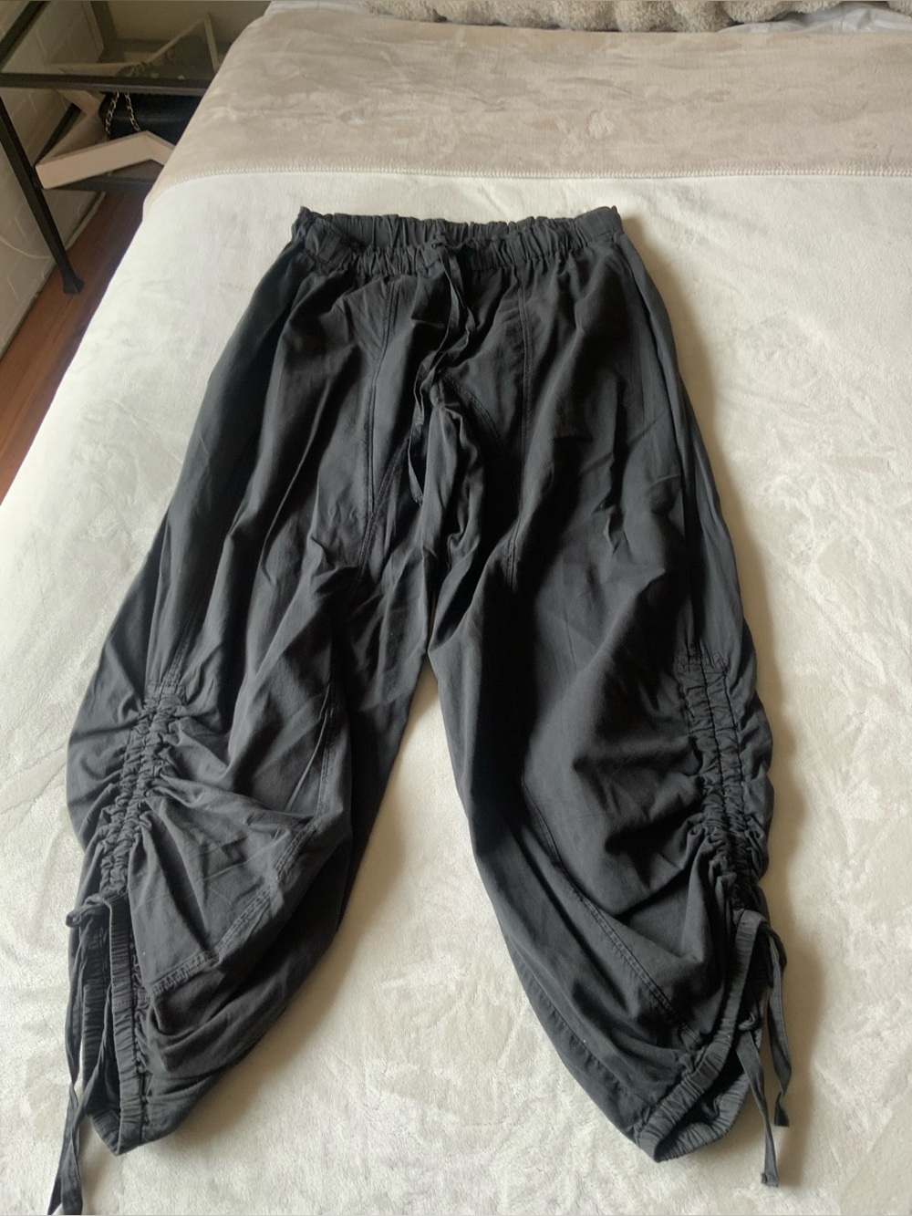 Woman’s Free People Black Drawstring Crop Pants